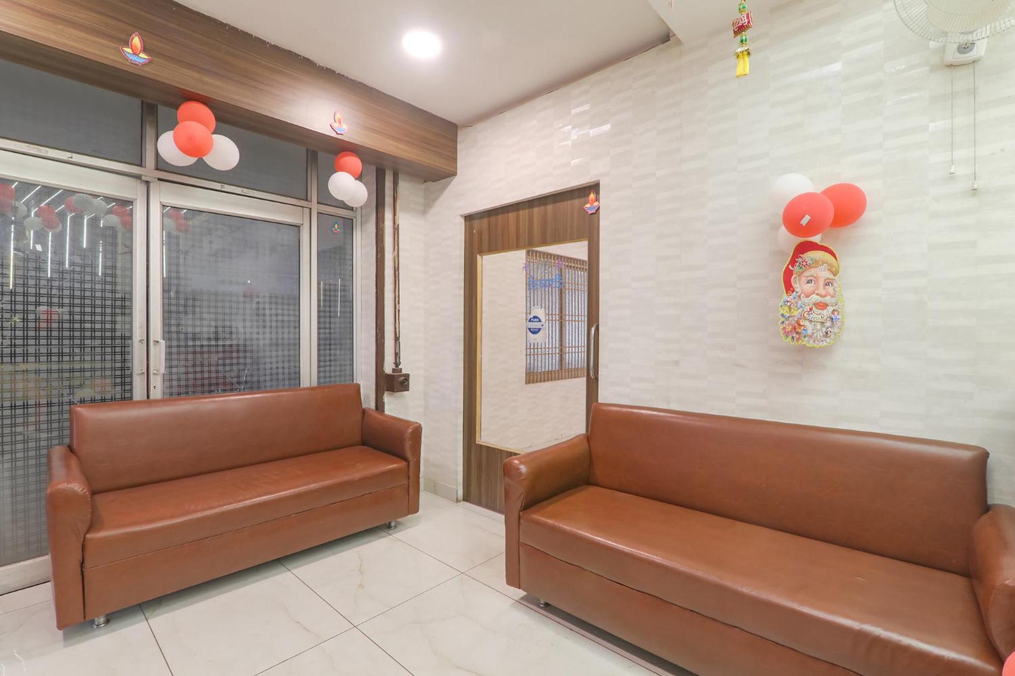 Fabhotel Swarn Banquet Kakarmatha المظهر الخارجي الصورة