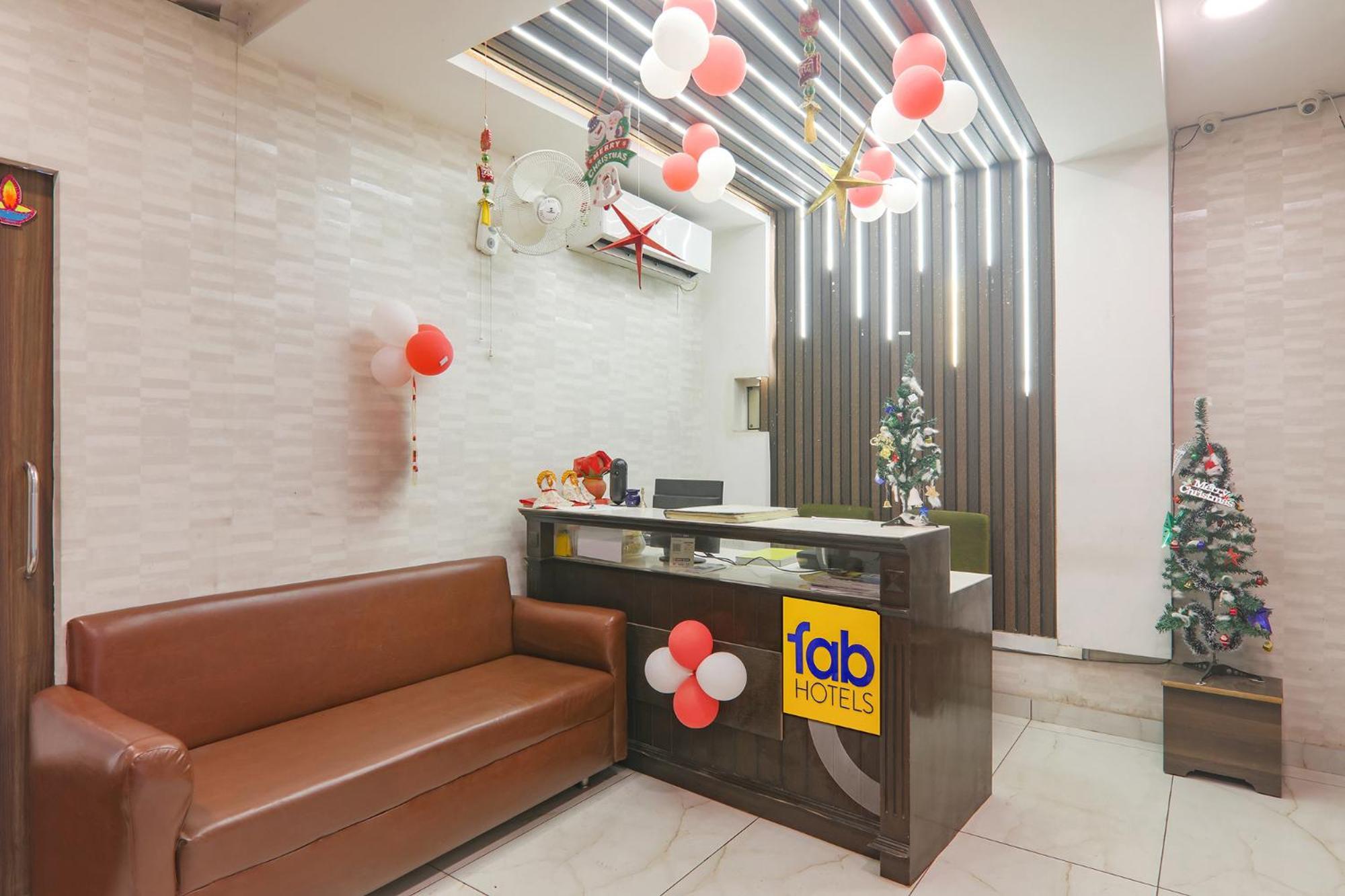 Fabhotel Swarn Banquet Kakarmatha المظهر الخارجي الصورة
